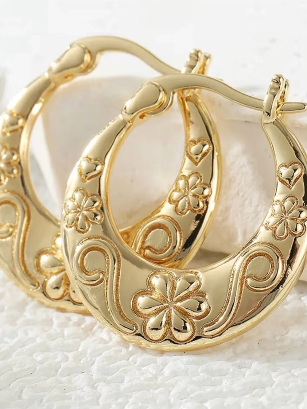 Handmade ethnic style retro vintage Golden Floral Hoop Earrings-Atmosphere